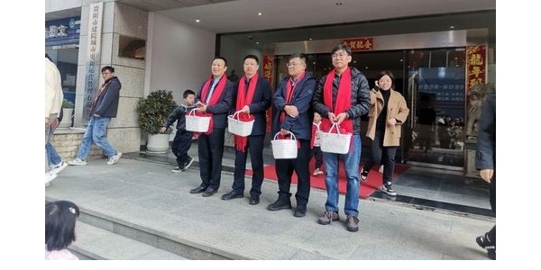 龍行龘龘，開工大吉，擼起袖子加油干!
